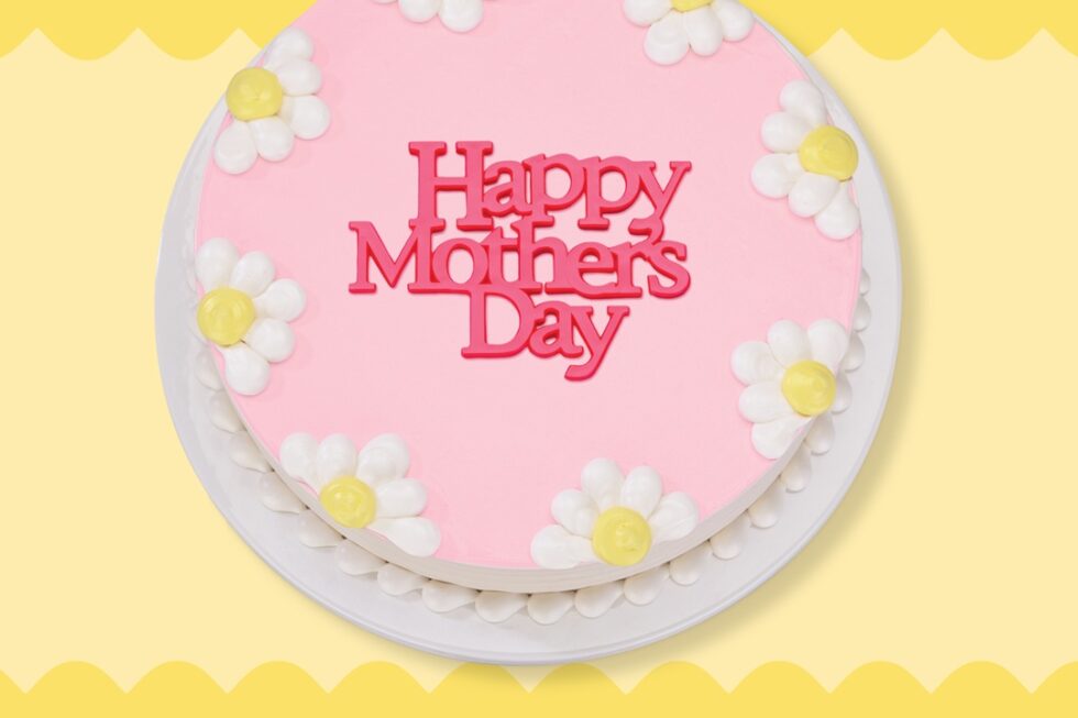 Celebrate Mother’s Day with a Special Cake
