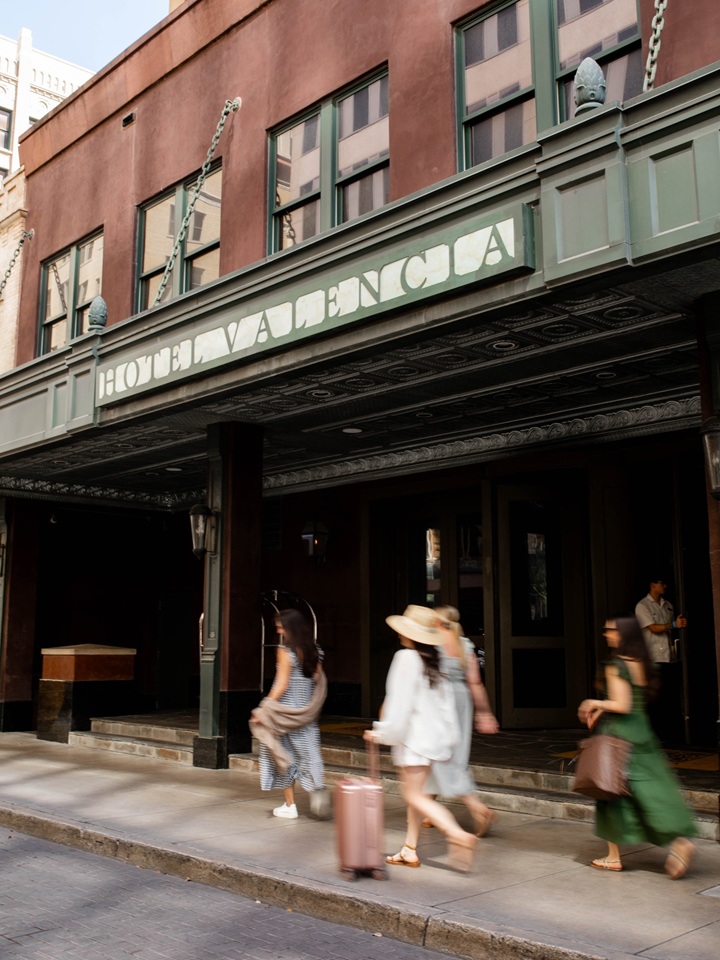 Popular River Walk Hotel