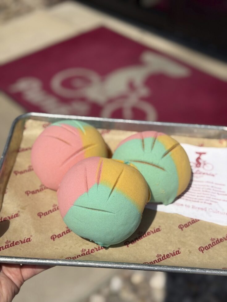 Popular Mexican Bakery Celebrates Basketball (Spurs)