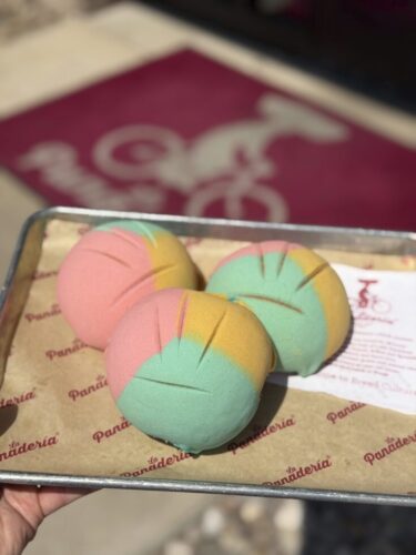 Popular Mexican Bakery Celebrates Basketball (Spurs)